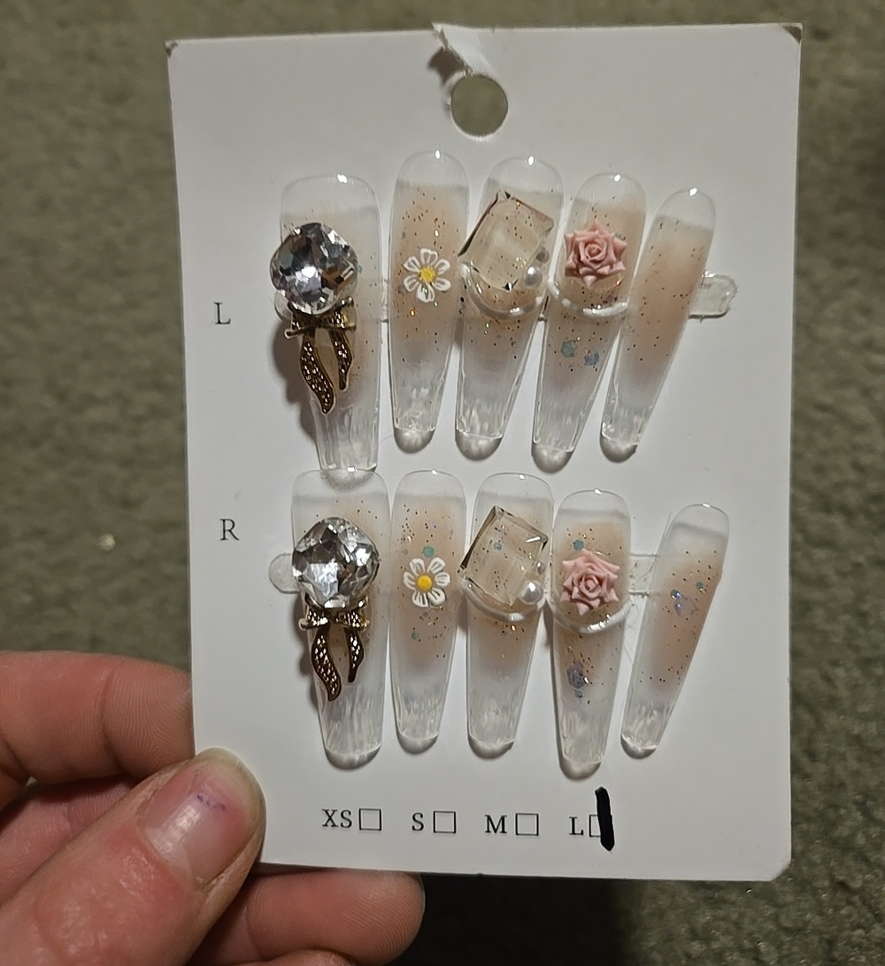 Press-On Nail Set in Nude Pink with Decorative Accents